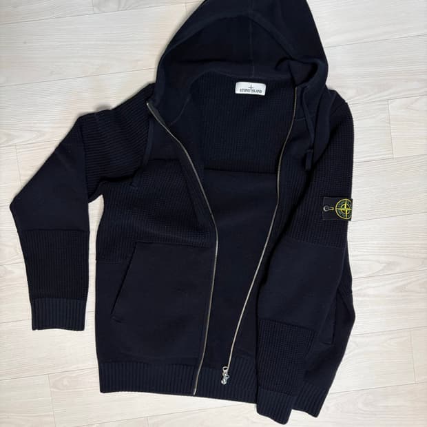 스톤아일랜드 니트 집업