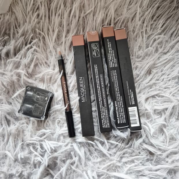 맥퀸뉴욕 젤 아이라이너 + 깎이 세트