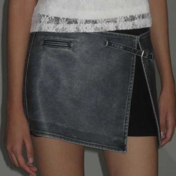 파르티멘토 워시드 레더 랩 미니 스커트 (네이비)