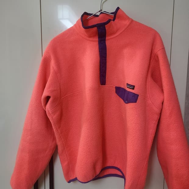 파타고니아 신칠라 네온핑크