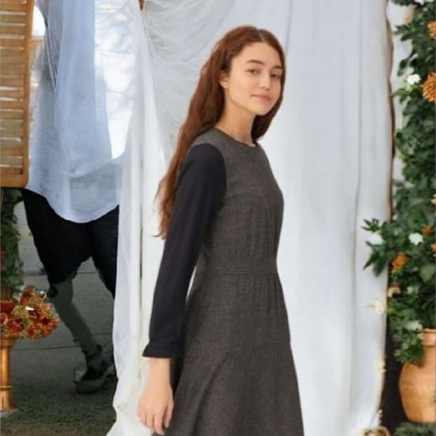 헤지스레이디스 그레이 체크배색 울혼방 미디원피스 66