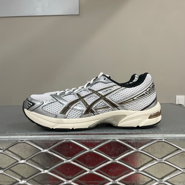 아식스 젤 1130 화이트 클레이 캐년 255