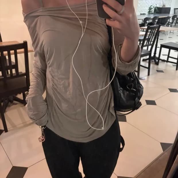 새상품) 셔링 드레이프 후드 탑 슬리브티