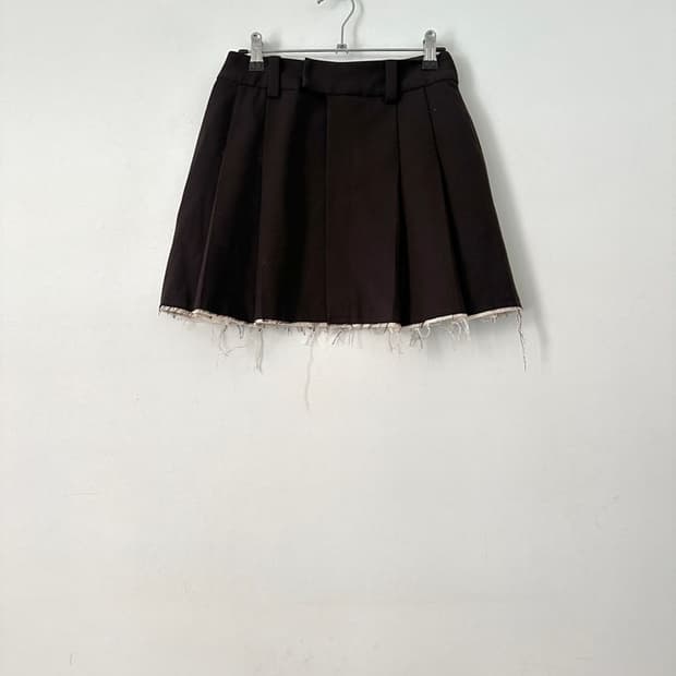 Pintuck fall pleats skirt / brown