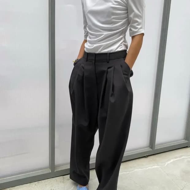 드래곤블루스 에시메트릭 셔링 탑 화이트