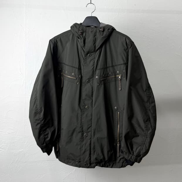 데상트 스키 후드 점퍼