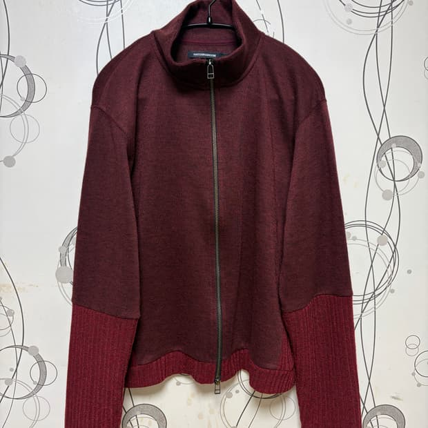 (3) 해칭룸 더블 슬리브 트랙 가디건 다크레드