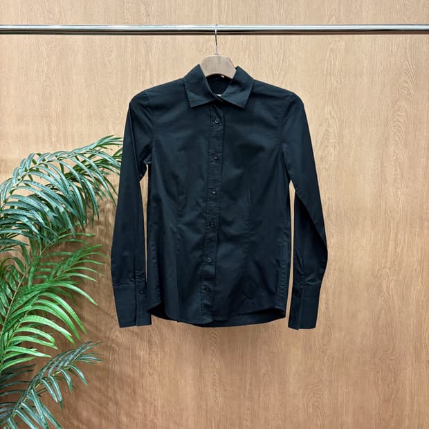 막스앤코 코튼 긴팔 셔츠 소매 커프스 솔리드 패턴 디테일 블랙