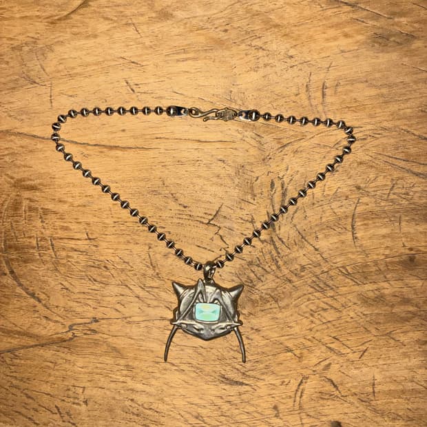 이지오 EZO 민트라 목걸이 001번