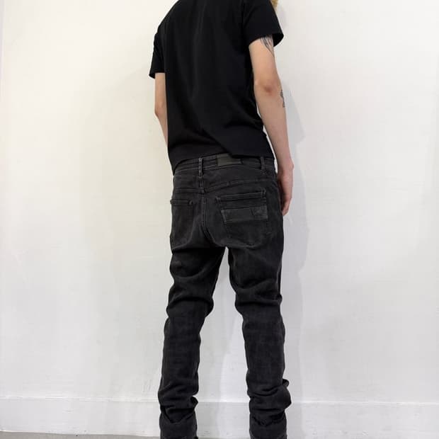 조르지오 브라토 레더패치 크랙 워싱 슬림진