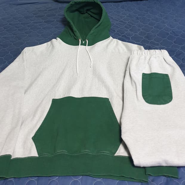 아웃스탠딩 혜비코튼 배색 스웨트 셋업 크림&그린 (XL)