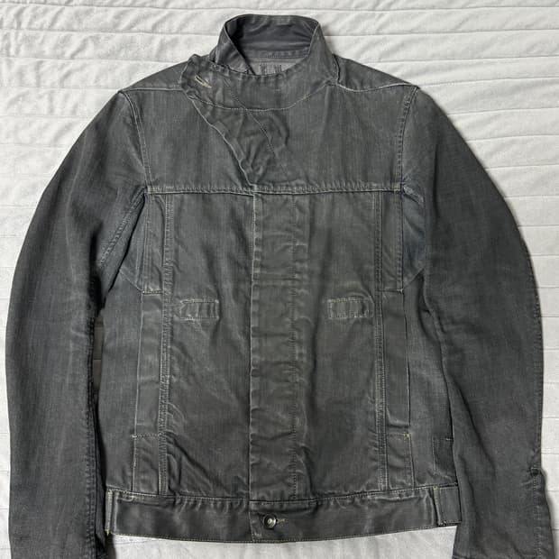 릭오웬스 왁스 코팅 슬레이브 데님 자켓