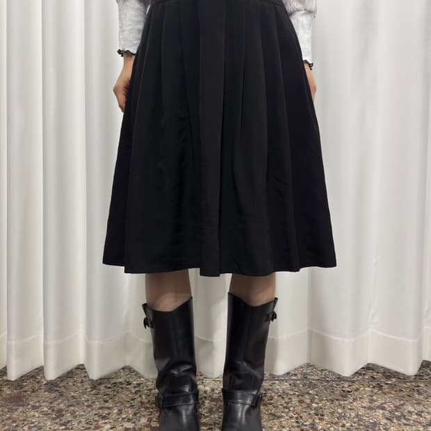 pleats midi skirt