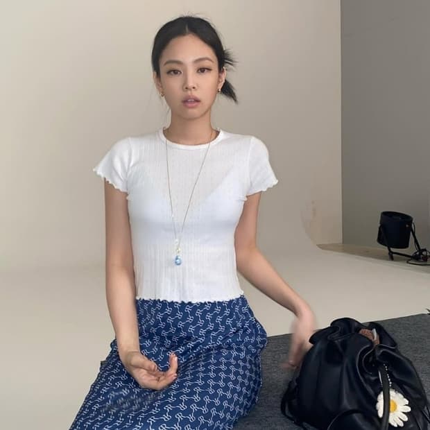 제니 Brandy Melville 브랜디멜빌 화이트 티