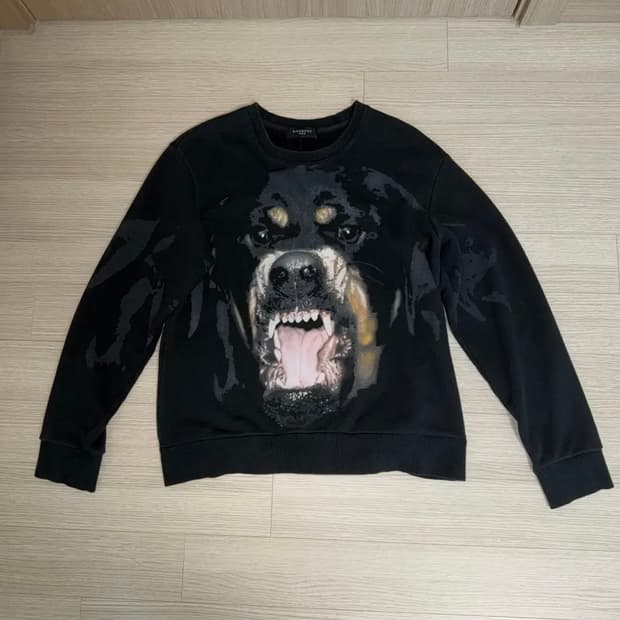 지방시 로트와일러 맨투맨 [M]