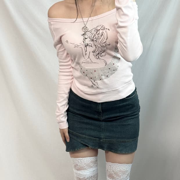 발렛 걸 와이드 넥 티