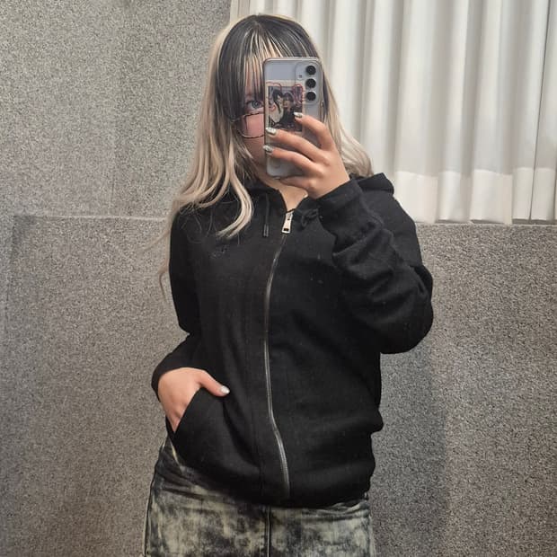 BURBERRY KNIT HOODIE ZIPUP 