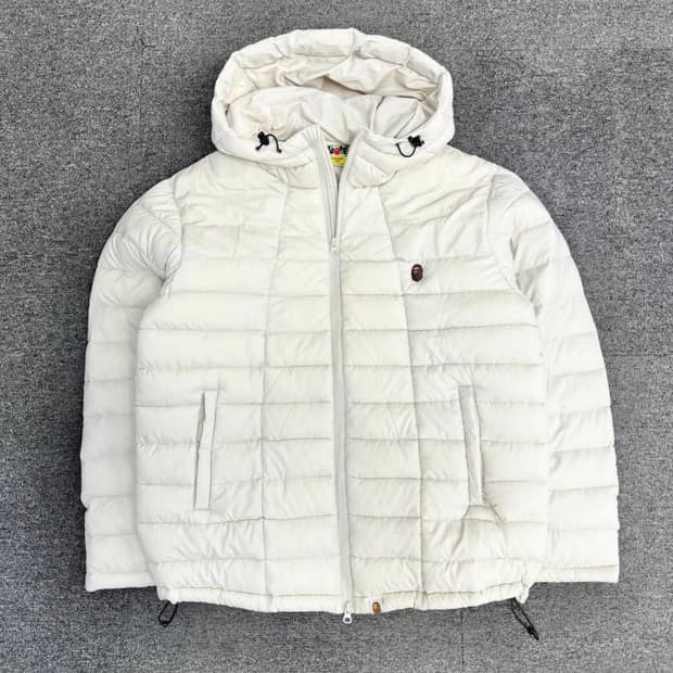 베이프 경량패딩