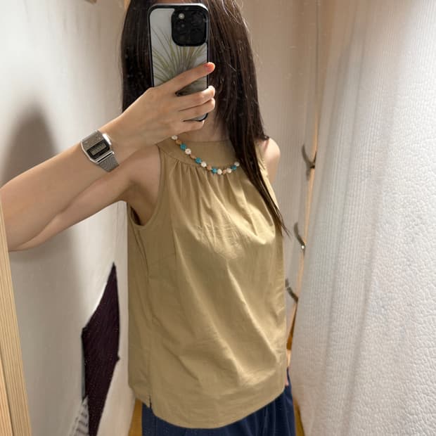 Halter button sleeveless