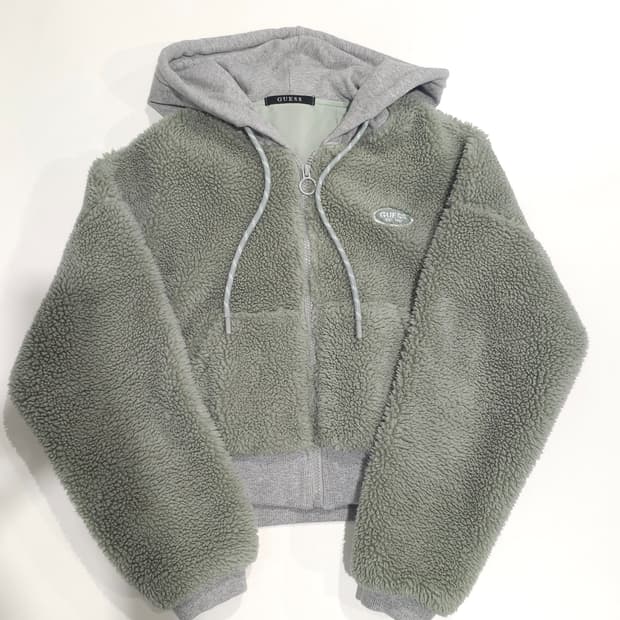 게스 GUESS 뽀글이 크롭 후드집업 민트
