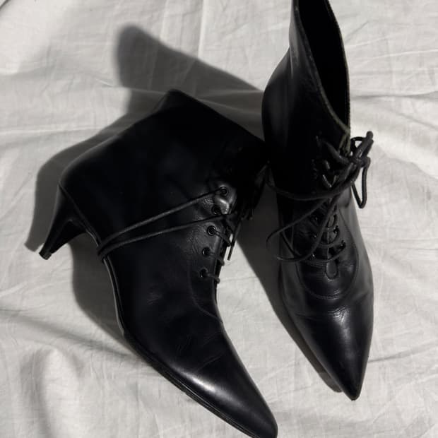 생로랑 14ss 에디슬리먼 샬롯 레이스업 부츠