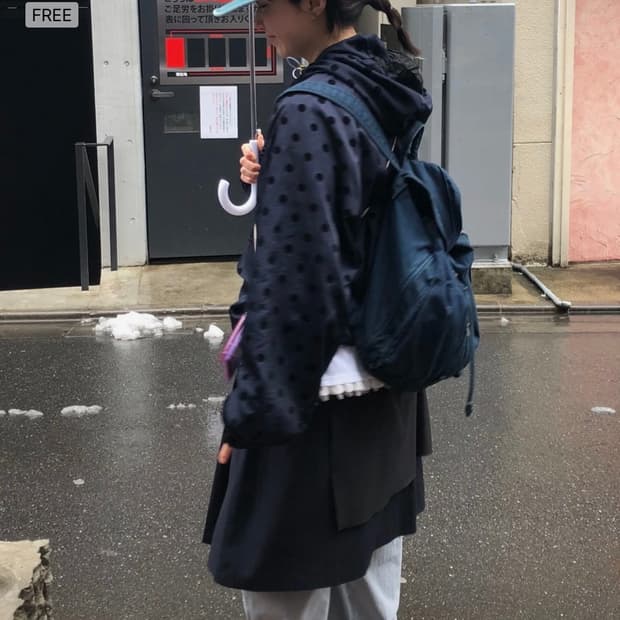 오헤시오 프릴 바람막이 (네이비)