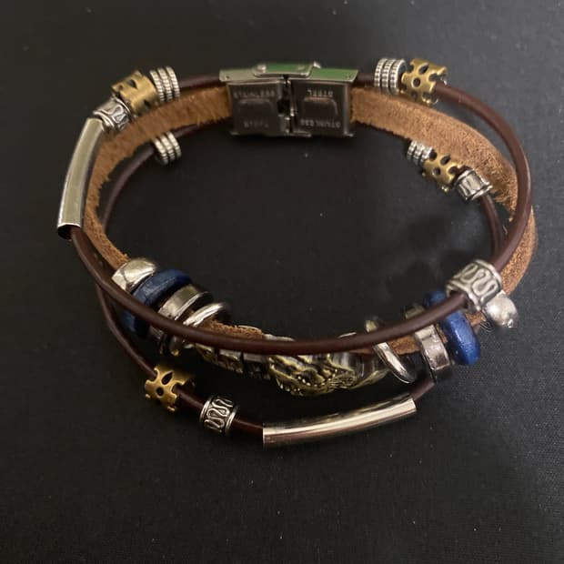 기도 가죽 팔찌