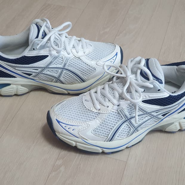 아식스 gt-2160 235사이즈