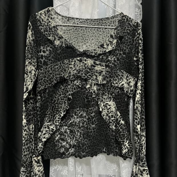 Vintage leopard blouse