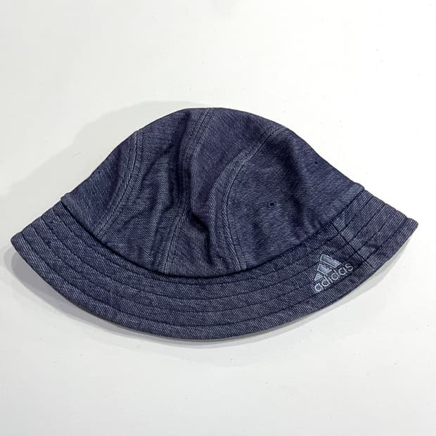 아디다스 자수로고 버킷햇