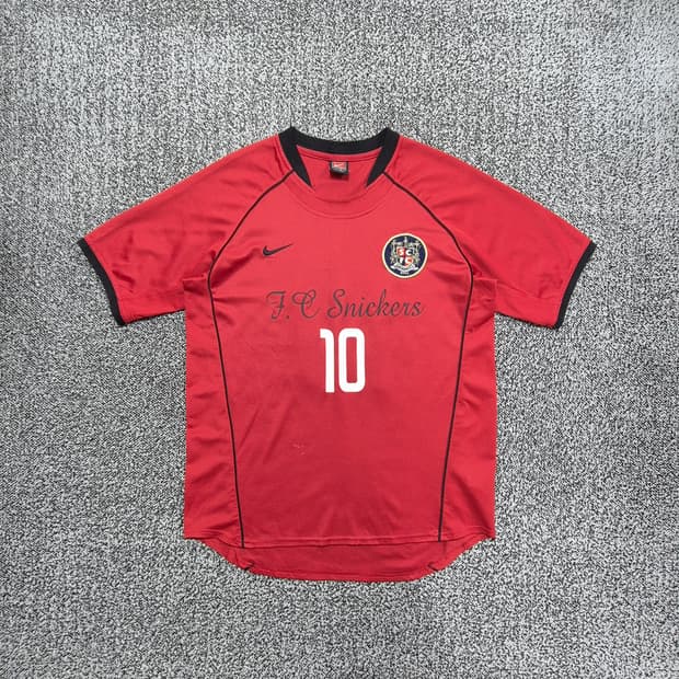 빈티지9. 나이키 F.C. 스니커즈 10번 축구 유니폼 저지 레드