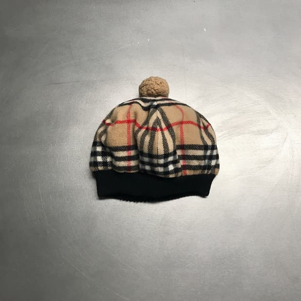 버버리 폼폼 비니 F(W)