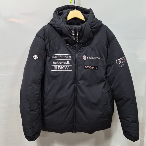 데상트 아우디 스폰서 패딩 남성 115