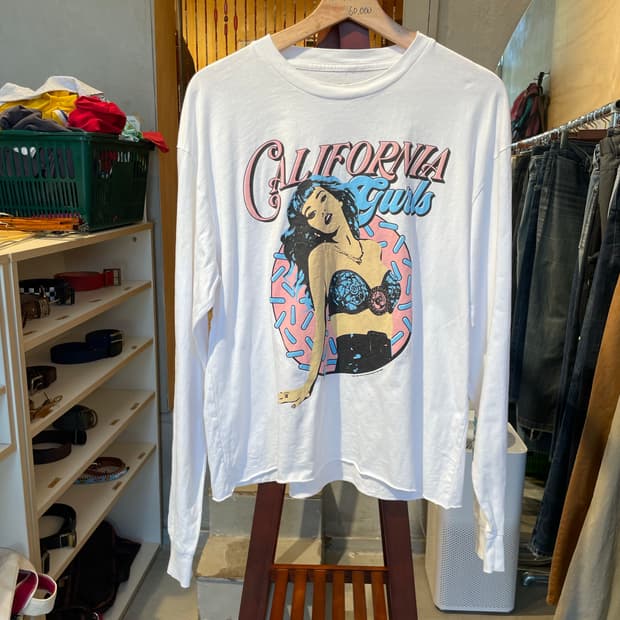 California Girls 팝아트 롱슬리브 슬림핏