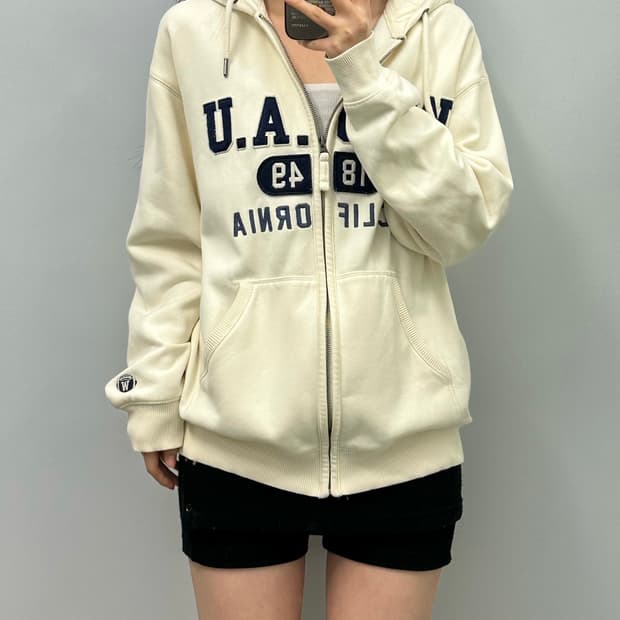 후아유 y2k 와투케 크림 후드집업