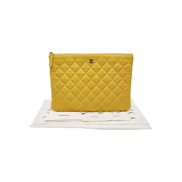 [A급] 샤넬 캐비어 스킨 클래식 클러치 뉴미디움 옐로우 판매합니다!!!
