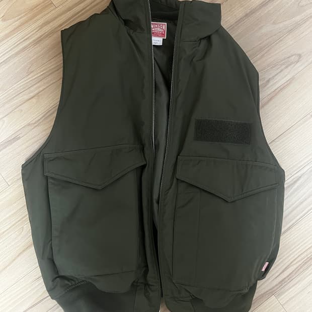 [M]HINSON(힌슨) 밀리터리 패딩 조끼