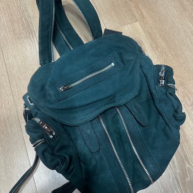 알렉산더왕 마르티백팩 스웨이드