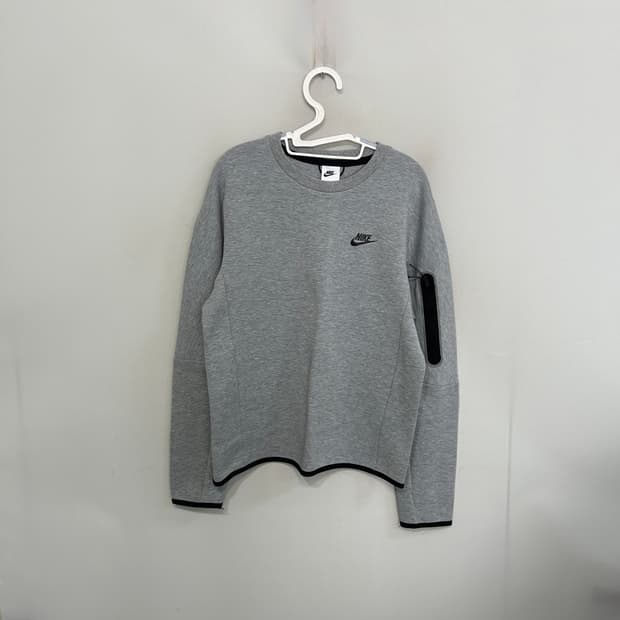 나이키 테크팩 맨투맨 90 S 남녀공용