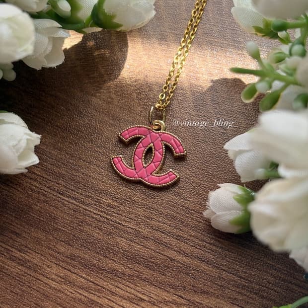 핑크) 샤넬 로고 퀼팅 목걸이
