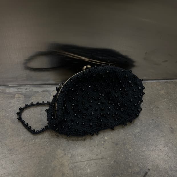 Black beads mini coin bag