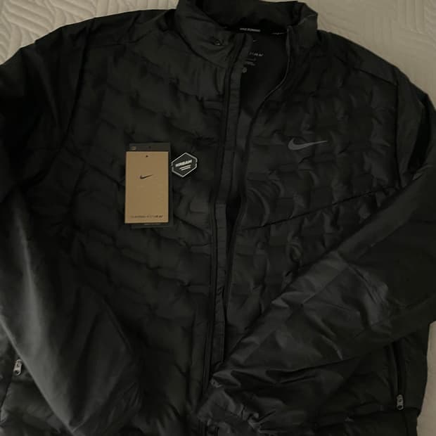 나이키 써마핏 ADV 에어로로프트 