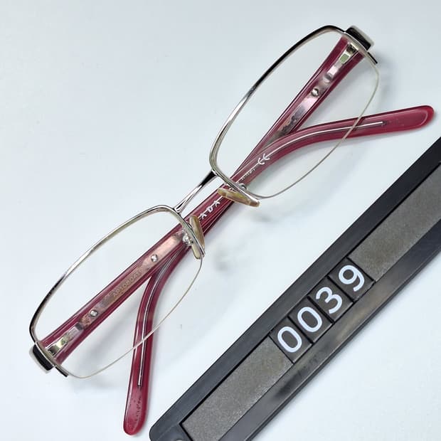 00s 빈티지 이탈리아제 프라다 PRADA VPR 691 반무테 안경테