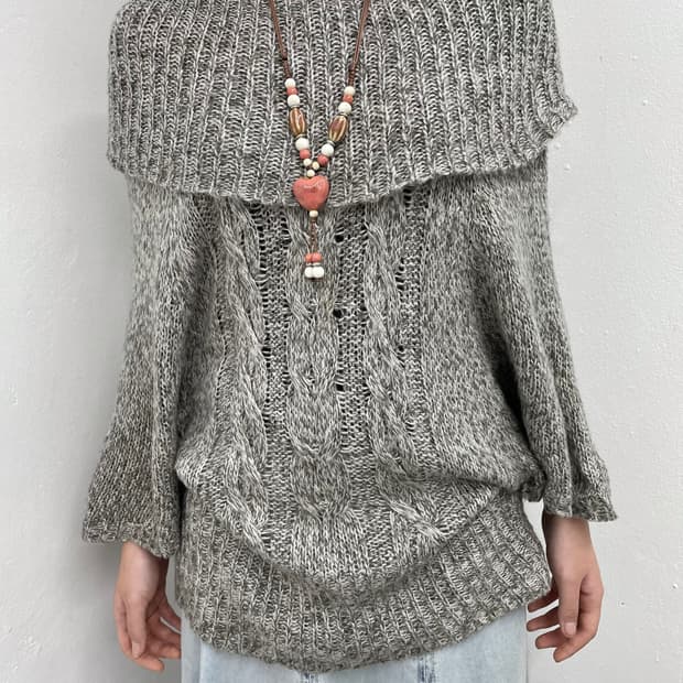 그레이 오프숄더 여리 니트 🩶