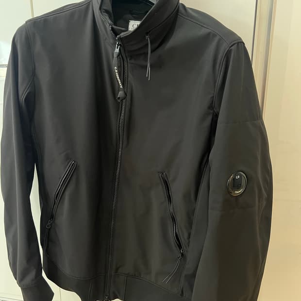 cp컴퍼니 소프트쉘 자켓 50 (새상품급)