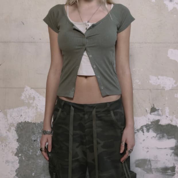 보헤미안서울 보트넥 스냅 가디건