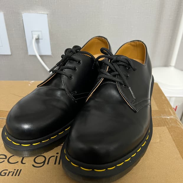 택포14) 닥터마틴 1461 스무스 3홀 블랙 UK5 240