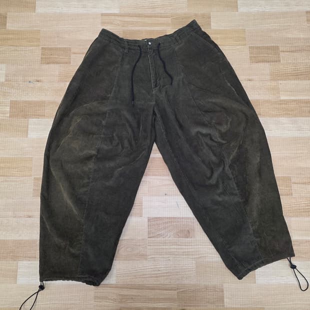 코듀로이 와이드 벌룬 팬츠 