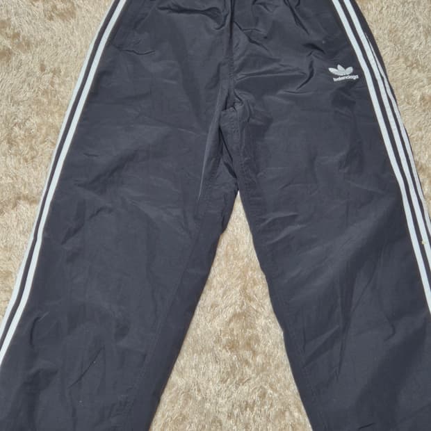 발렌시아가 아디다스 삼선 트레이닝 바지 XXS
