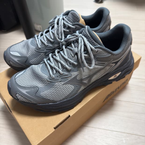 [270] 미즈노 레이서v2 그레이 블랙